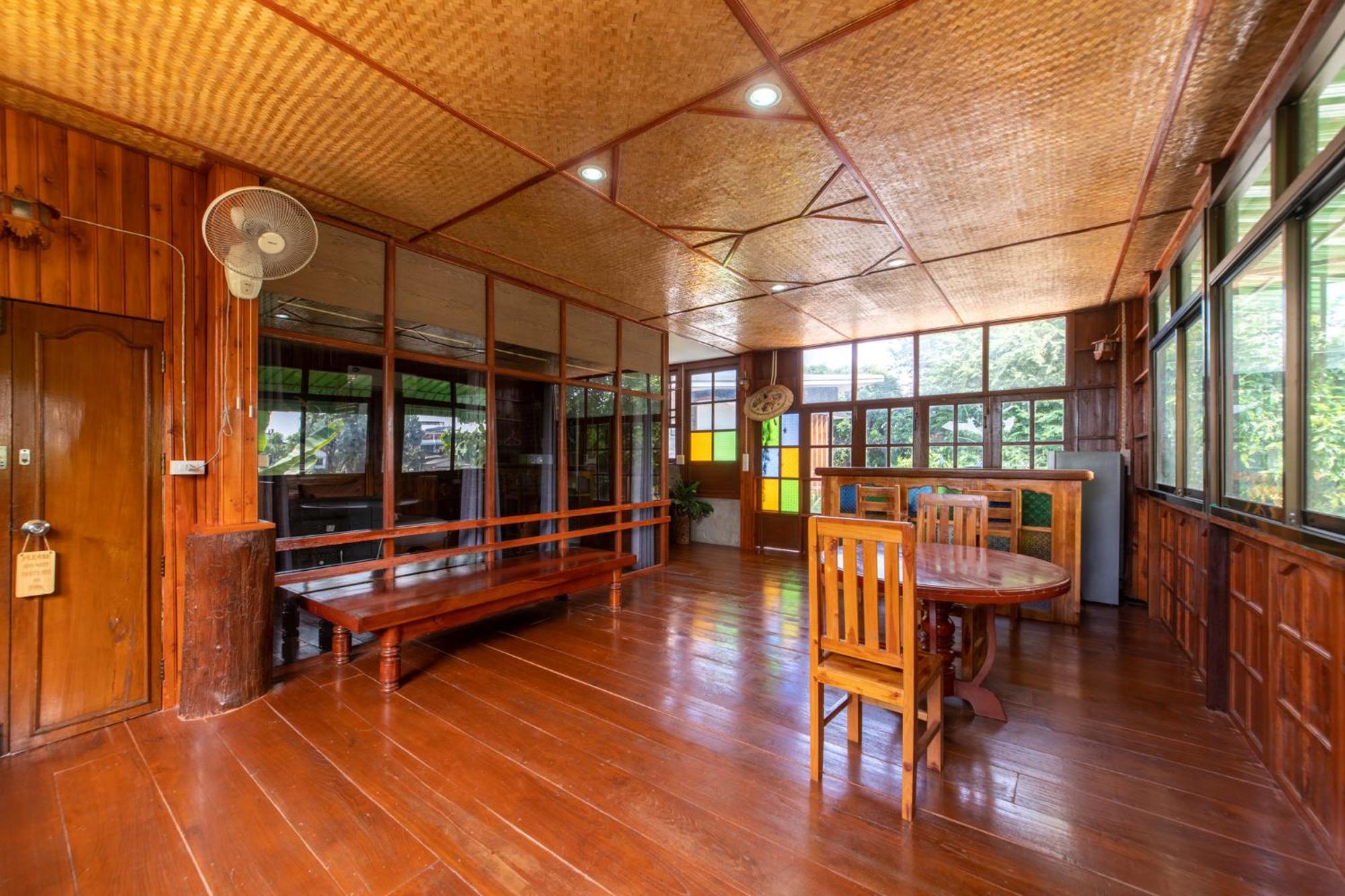 Kanecha'S Home Lampang Exterior photo