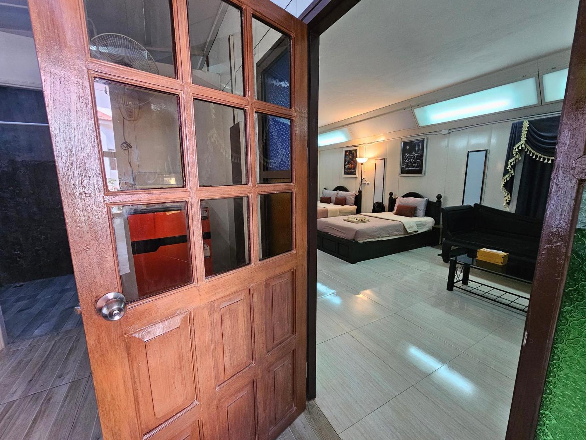 Kanecha'S Home Lampang Exterior photo