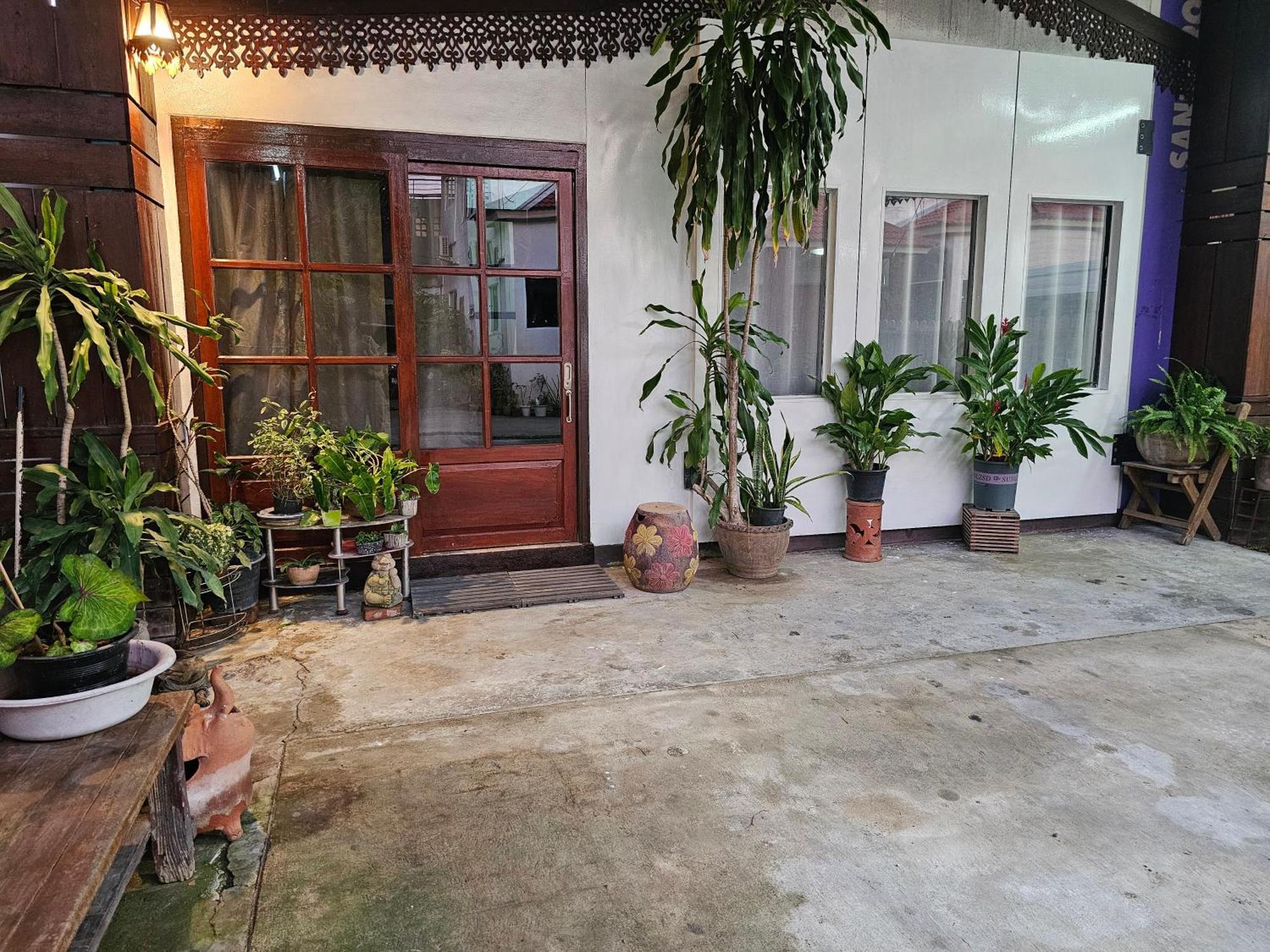 Kanecha'S Home Lampang Exterior photo